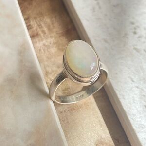 Gorgeous Fire Opal Ring in 925 Sterling Silver! ( US 7, 8 & 9 )